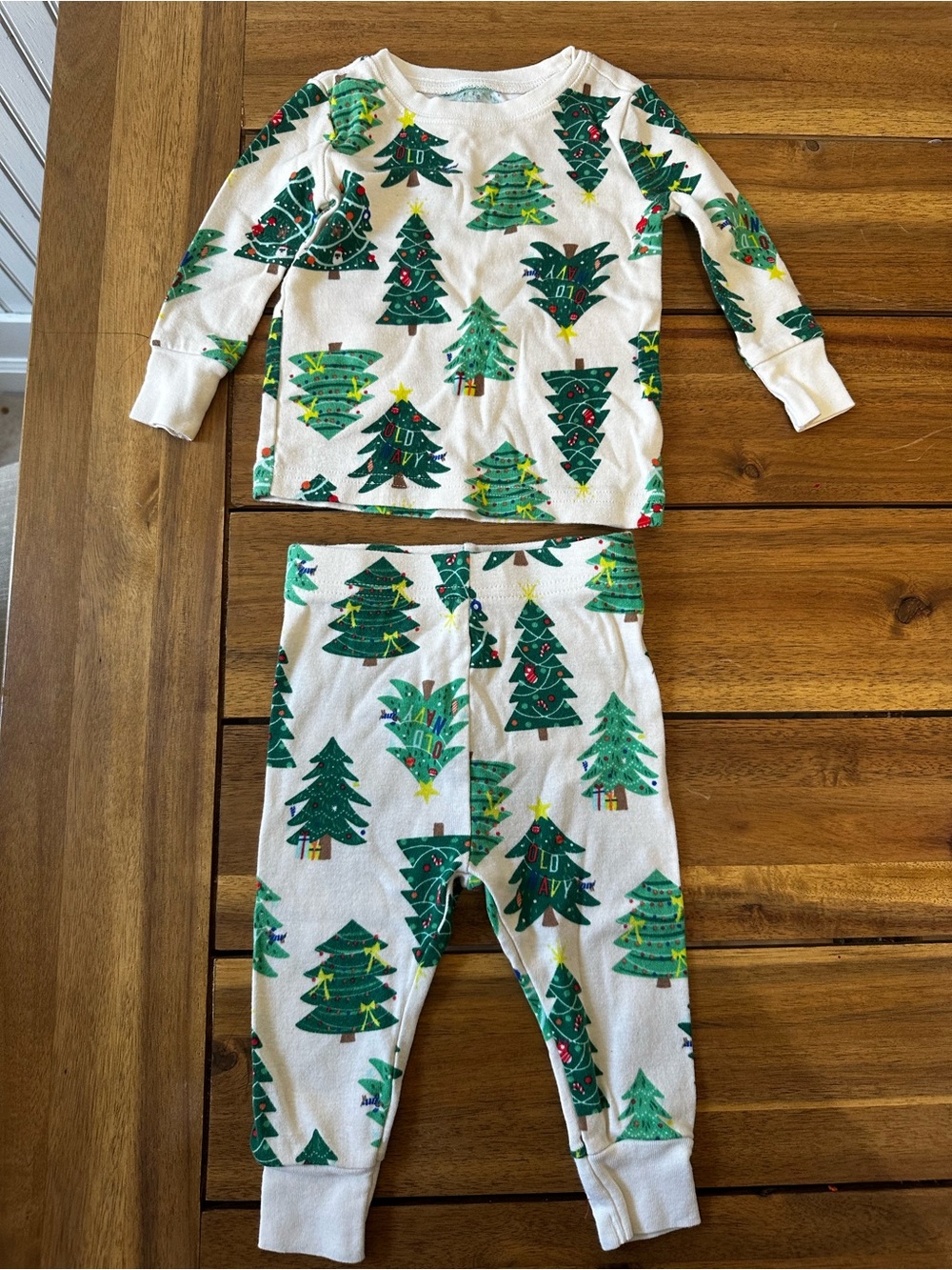 Old navy match the family Christmas tree pjs two size size 6-12 months